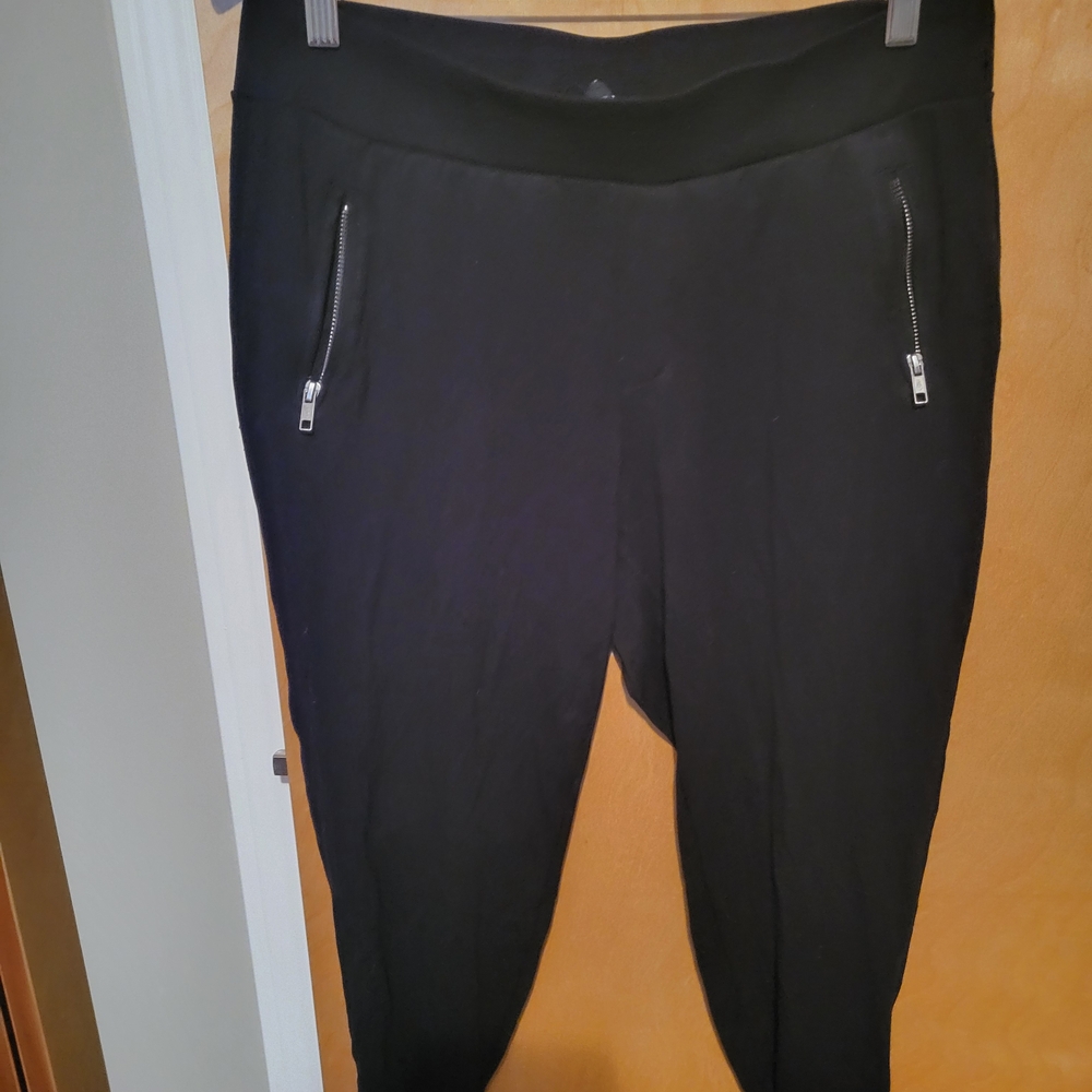 Black Women's Pants with Zipper Pockets